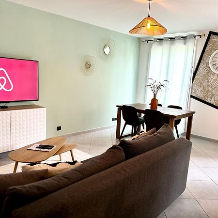 Appart' Calme - 48M² - Proche Versailles - Paris エランクール エクステリア 写真