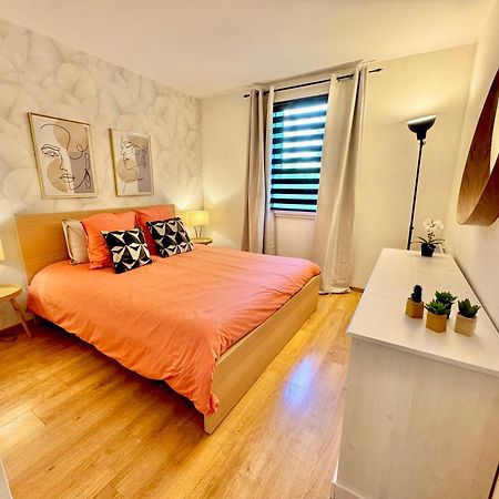 Appart' Calme - 48M² - Proche Versailles - Paris エランクール エクステリア 写真