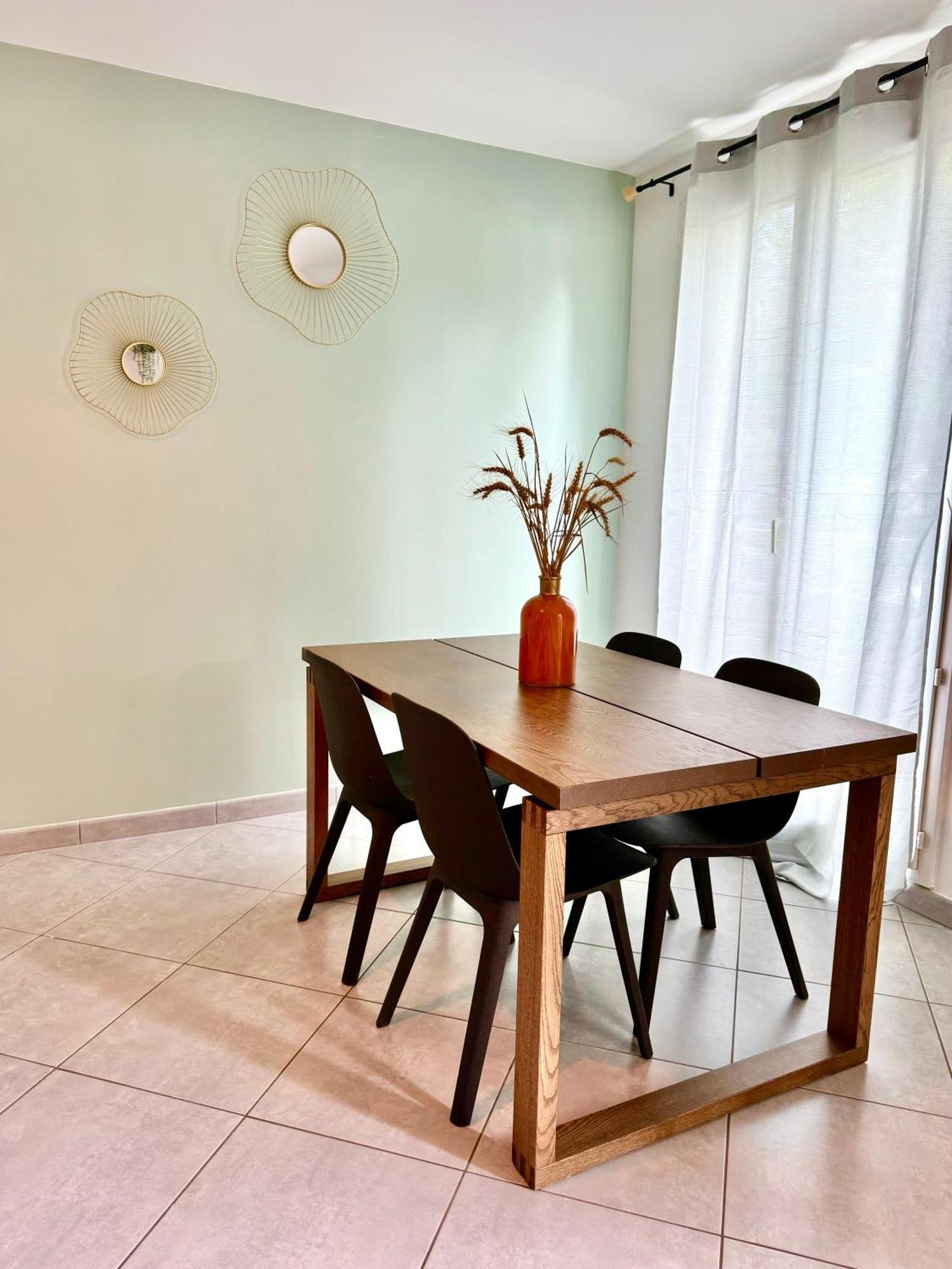 Appart' Calme - 48M² - Proche Versailles - Paris エランクール エクステリア 写真